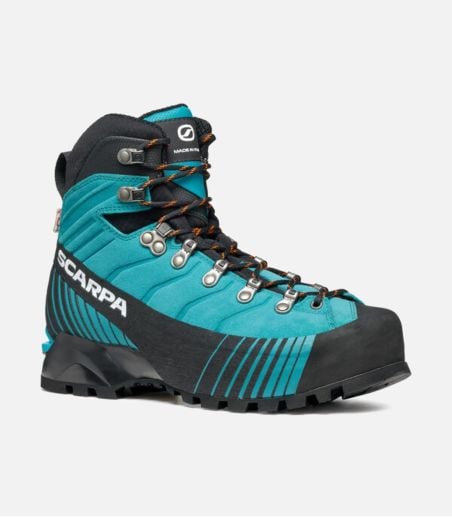 Lightweight cramponable mountaineering shoes SCARPA