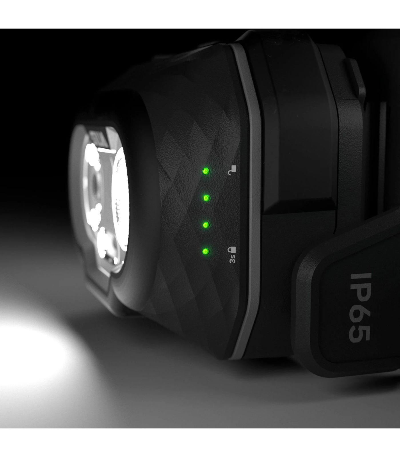 Stirnlampe für Wandern und Trekking mit Silva Akku.