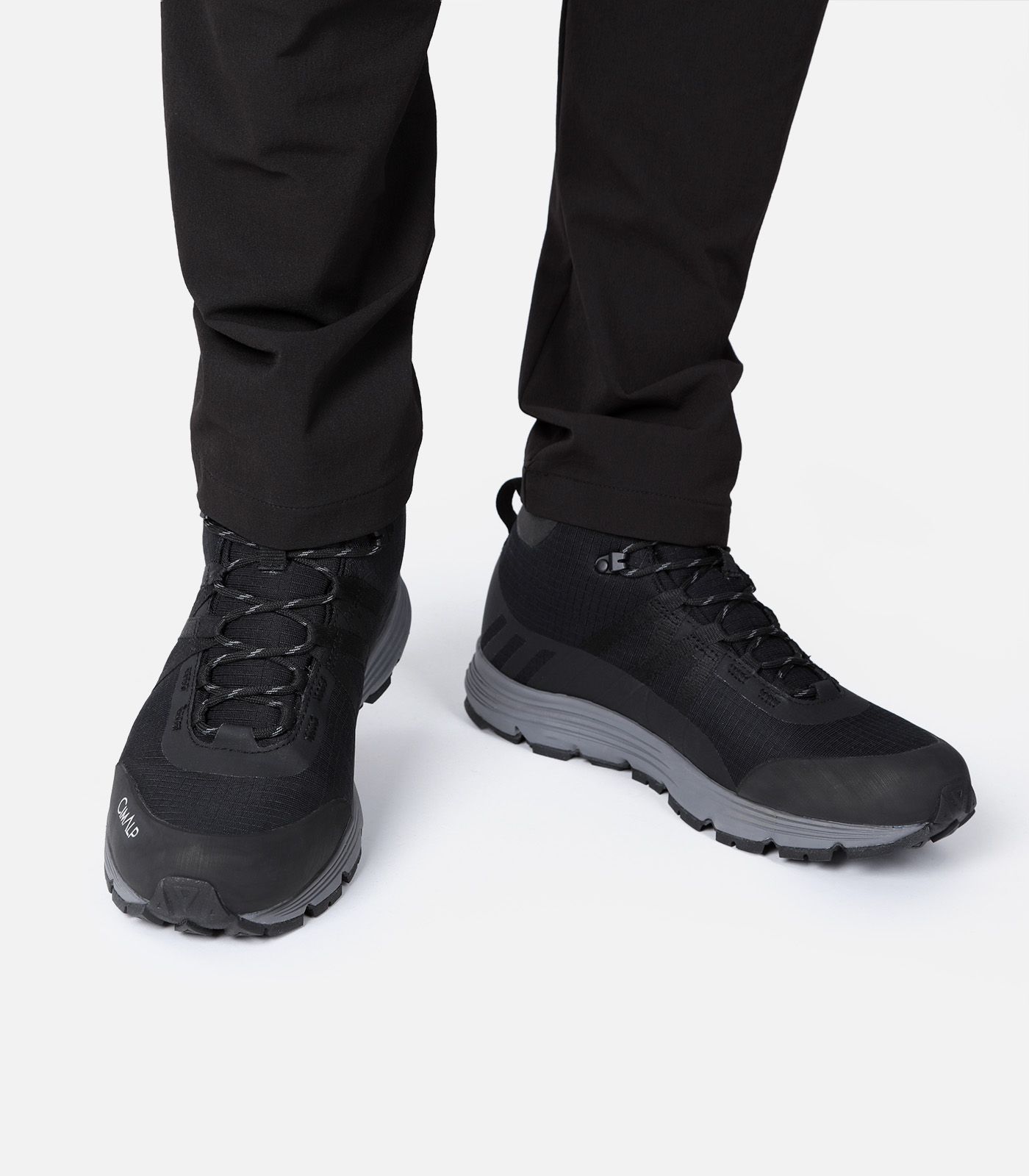 Waterproof HIKING SHOES - Vibram Sole