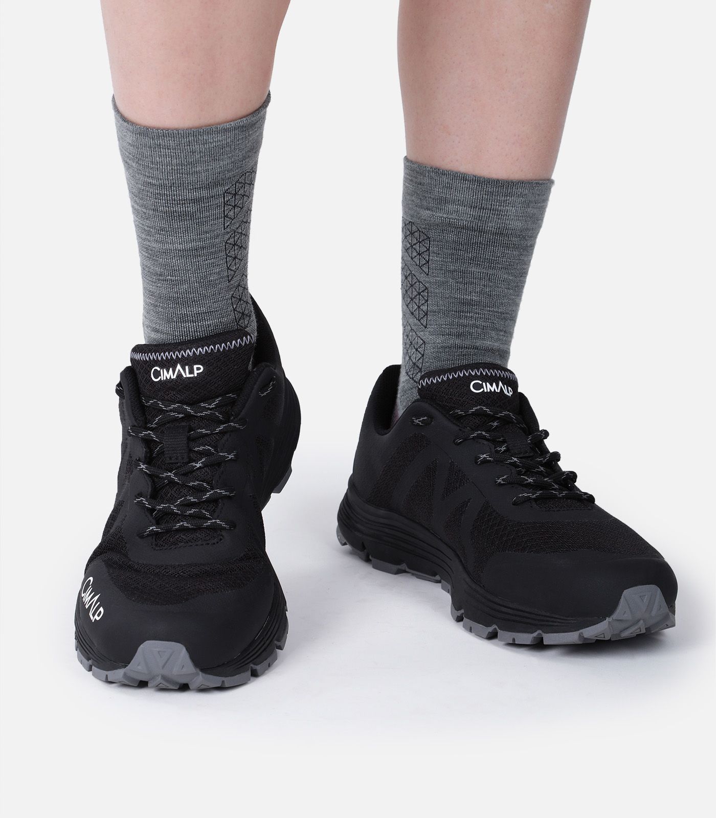 Zapatillas de trail running ligeras y dinámicas VIBRAM® XST