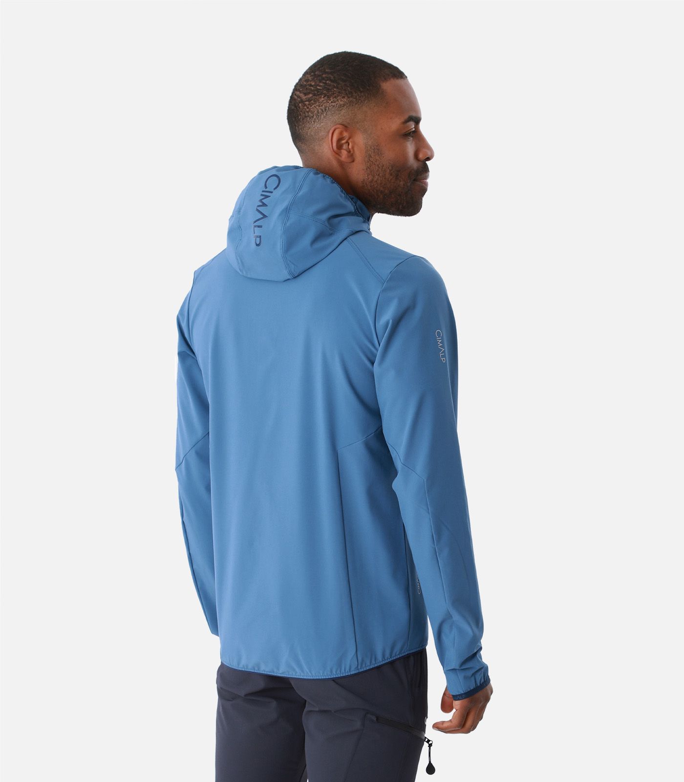 Chaqueta cortaviento y elástica