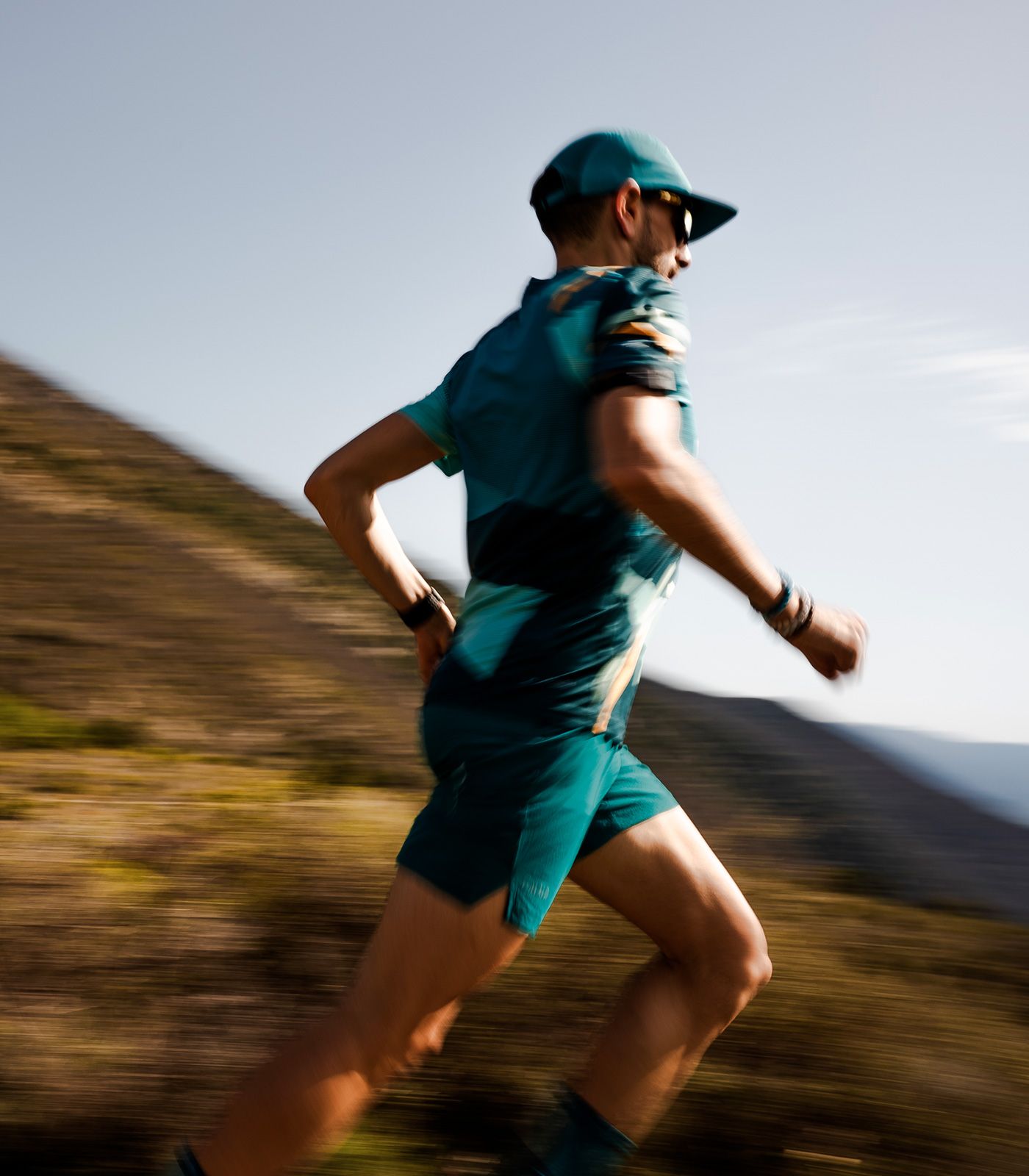 Pantalón corto de trail running ultraligero y stretch