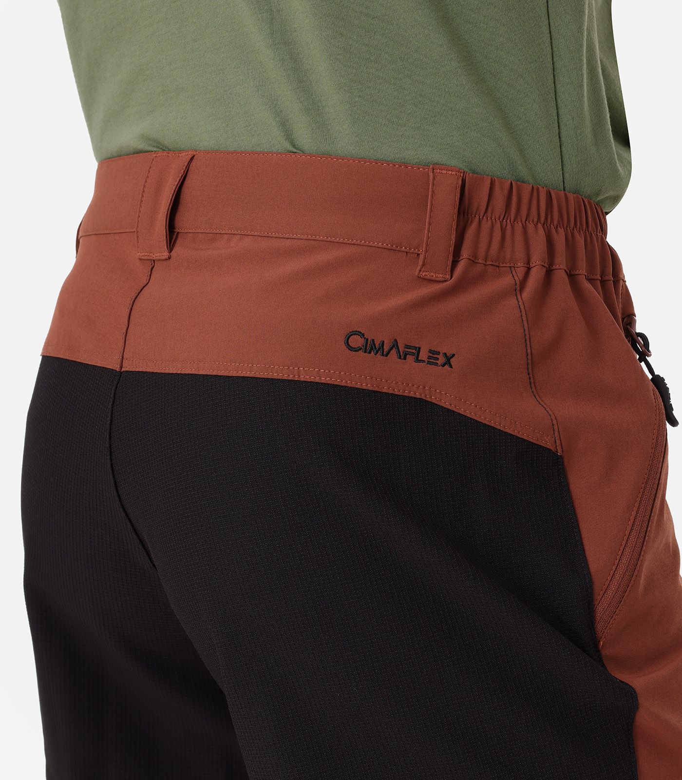 Short corto y elástico con refuerzos