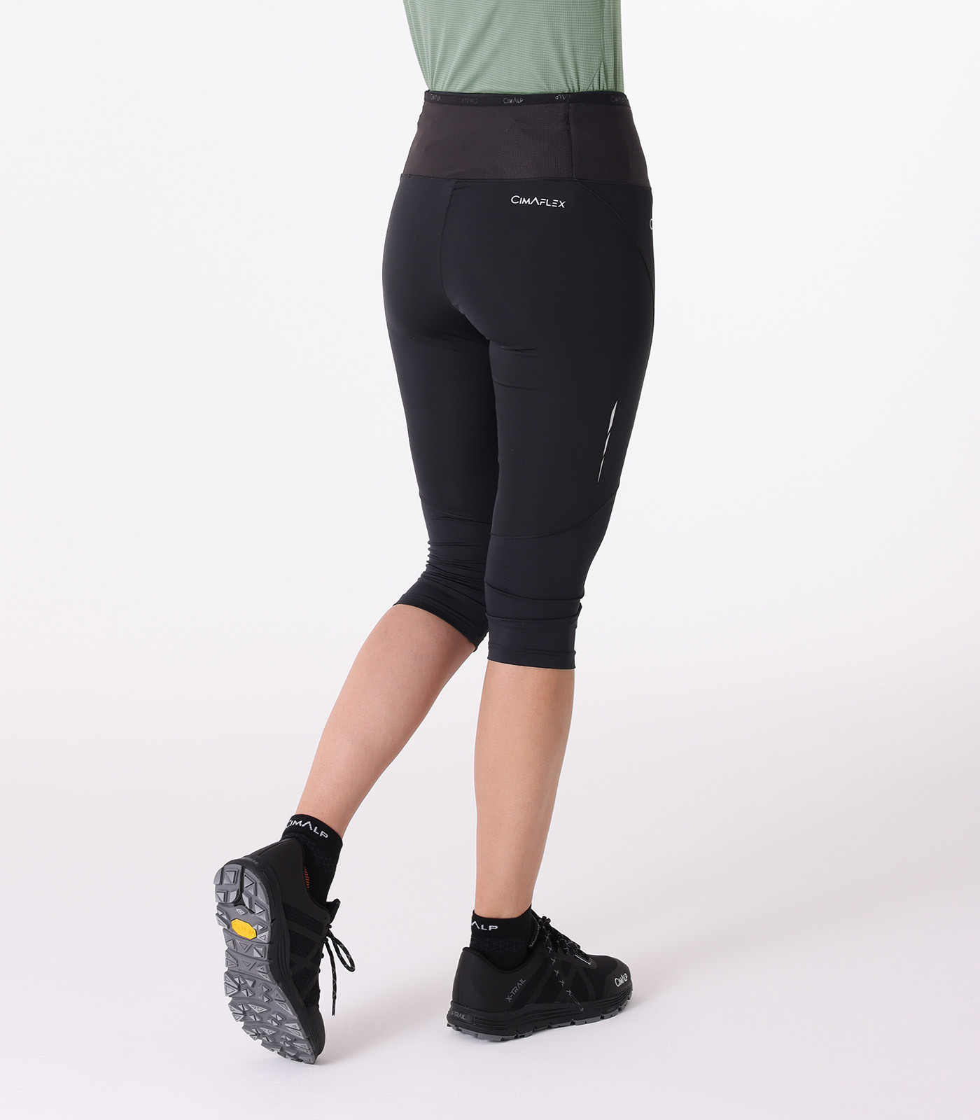 Leggings a tre quarti da trail running con cintura multitasche