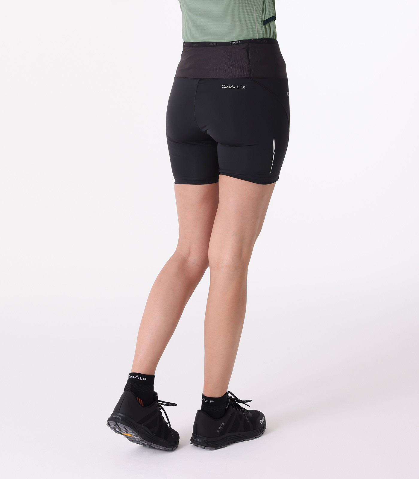 Pantaloncini aderenti da trail running con cintura multitasche da Donna | CIMALP 