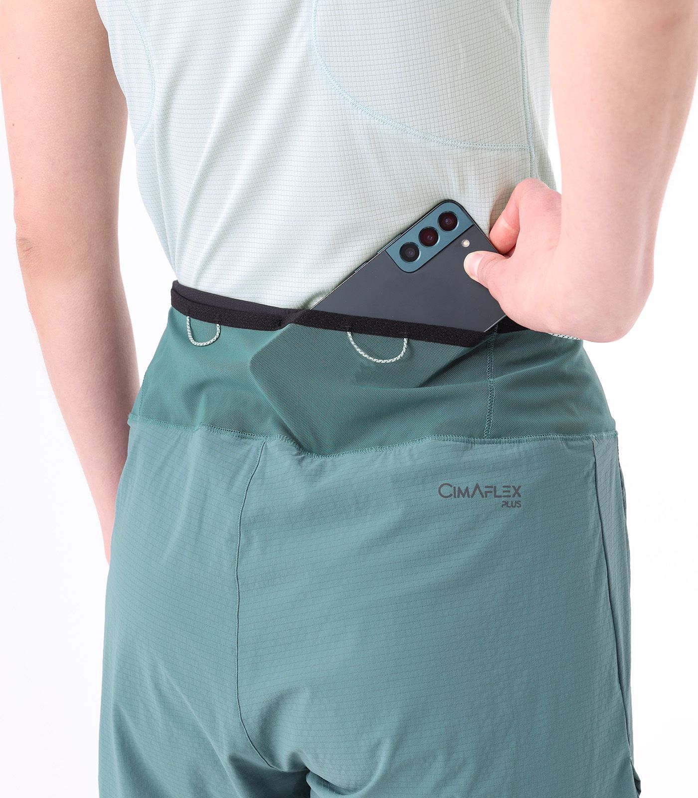 Short de trail con braga ultraligera y cintura múltiples bolsillos