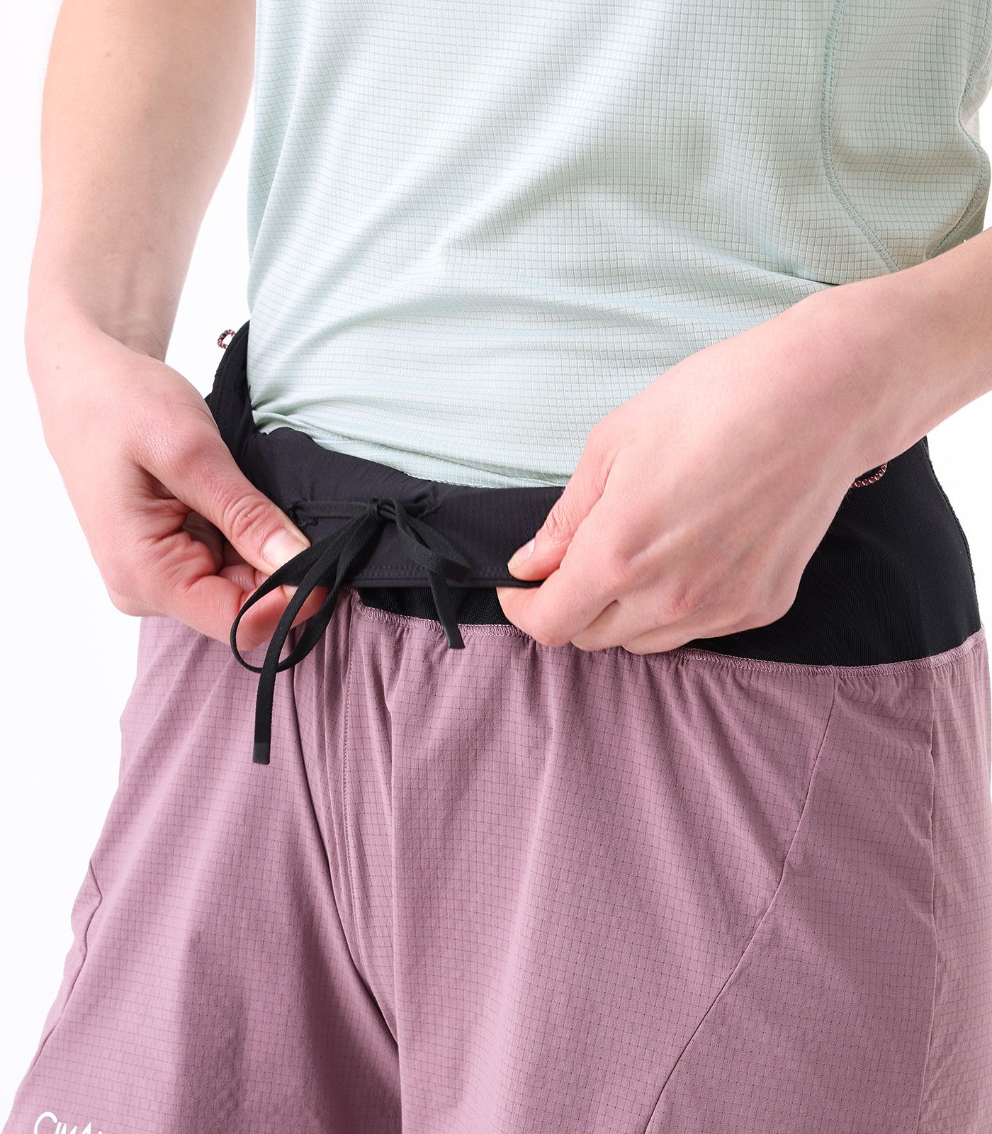 Short de trail running ultraligero con cintura múltiples bolsillos