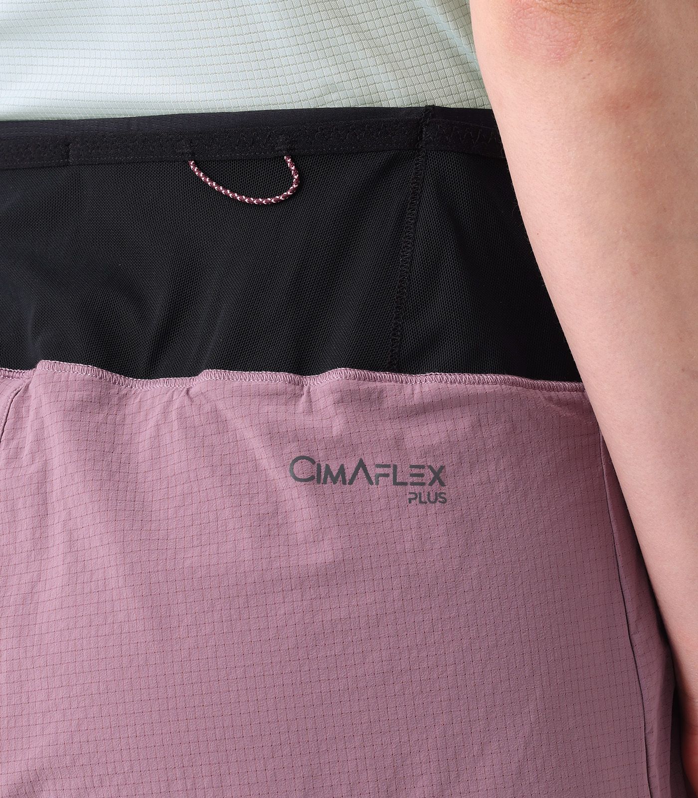 Short de trail running ultraligero con cintura múltiples bolsillos